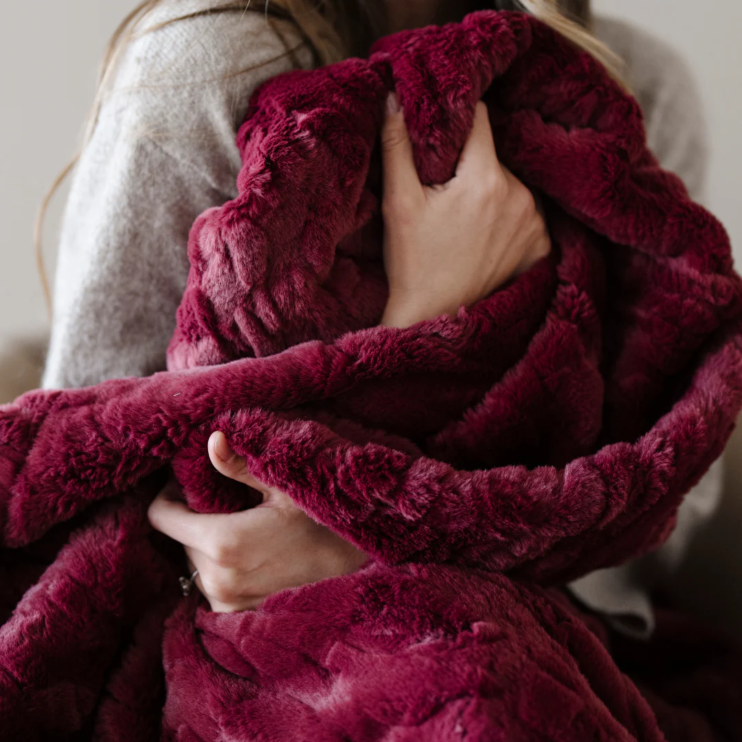 PATTERNED FAUX FUR THROW BLANKETS - Image 62