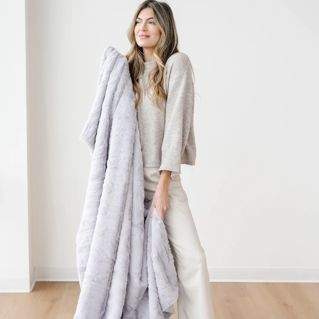 PATTERNED FAUX FUR XL THROW BLANKETS - Image 23