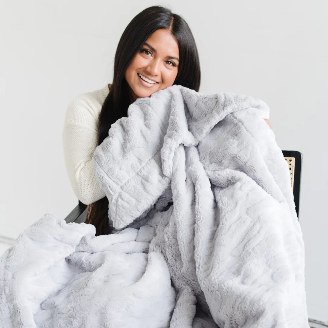 PATTERNED FAUX FUR XL THROW BLANKETS - Image 24