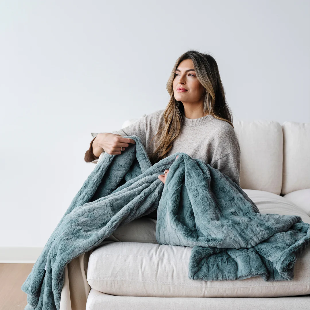 PATTERNED FAUX FUR XL THROW BLANKETS - Image 29