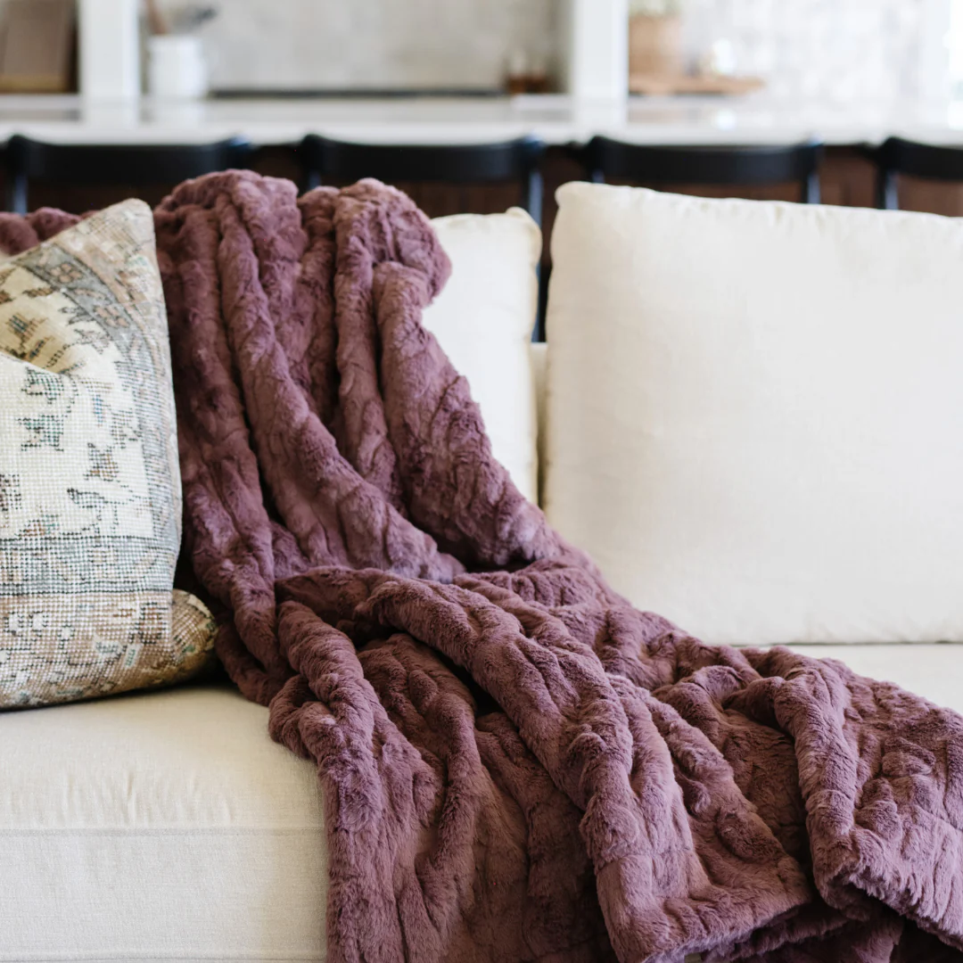 PATTERNED FAUX FUR XL THROW BLANKETS - Image 49