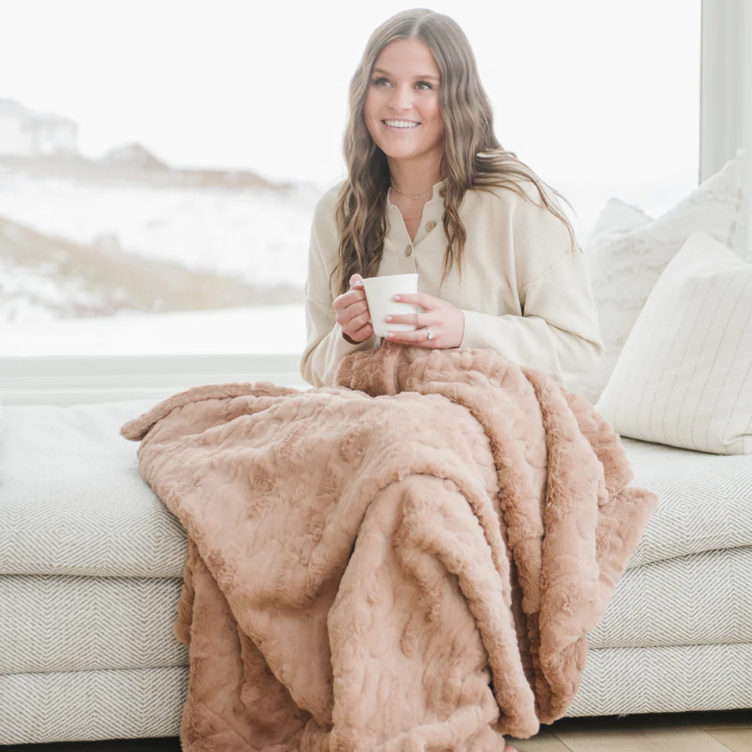 PATTERNED FAUX FUR XL THROW BLANKETS - Image 59