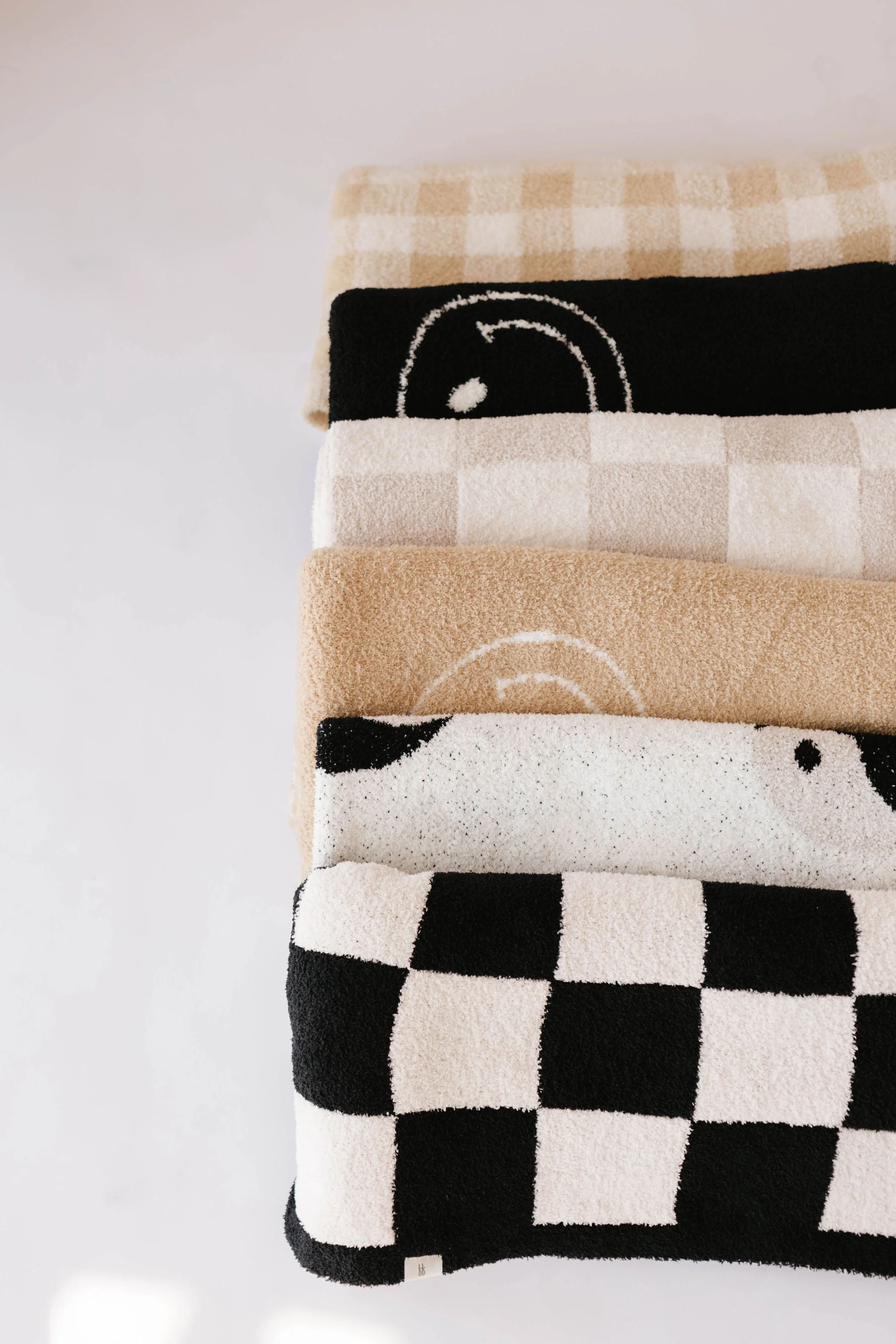 Plush Blanket  | Just Smile Black & Ivory - Image 12