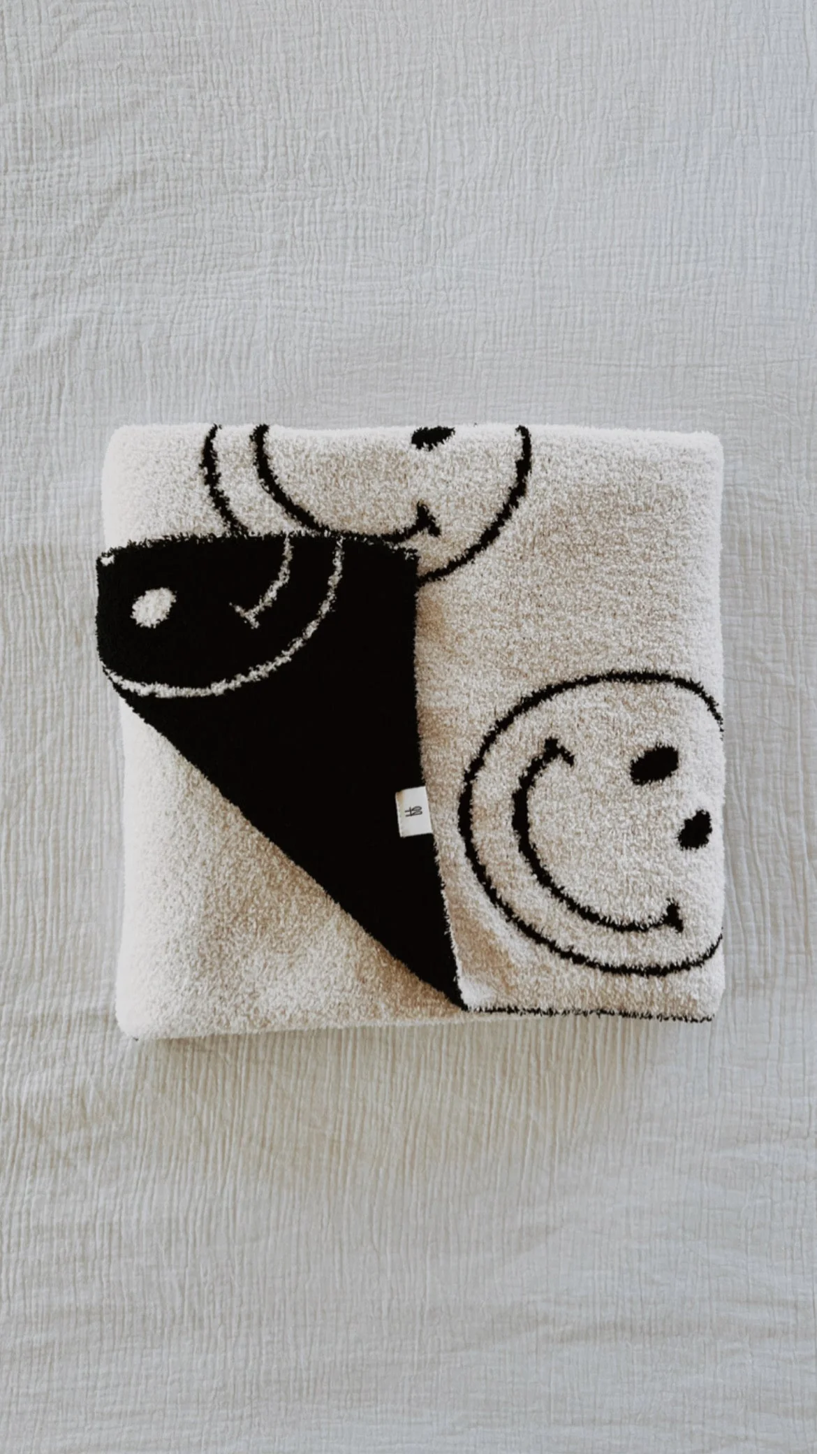 Plush Blanket  | Just Smile Black & Ivory - Image 7