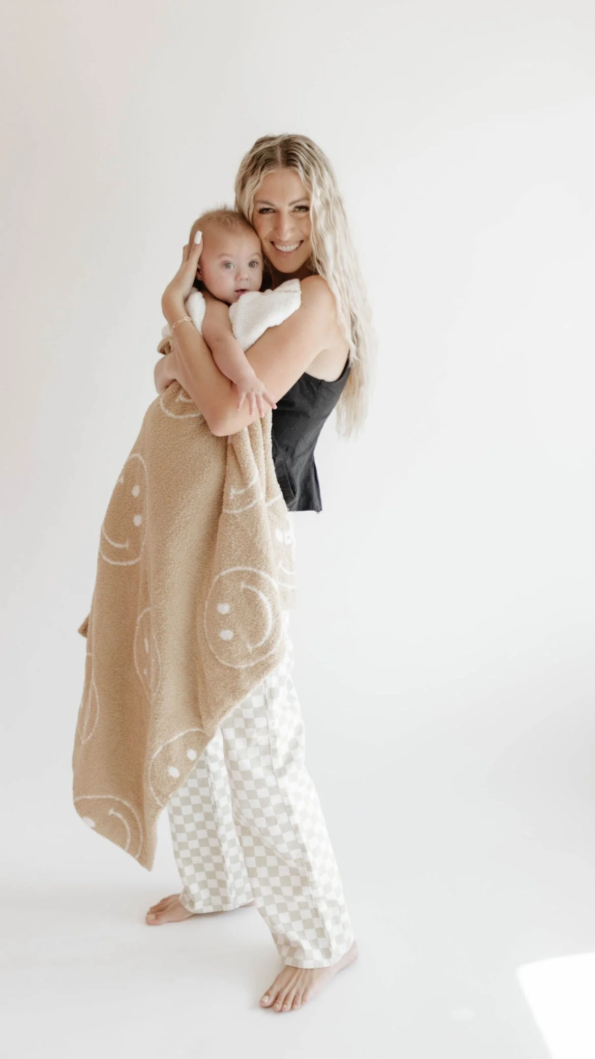 Plush Blanket  | Just Smile Black & Ivory - Image 8