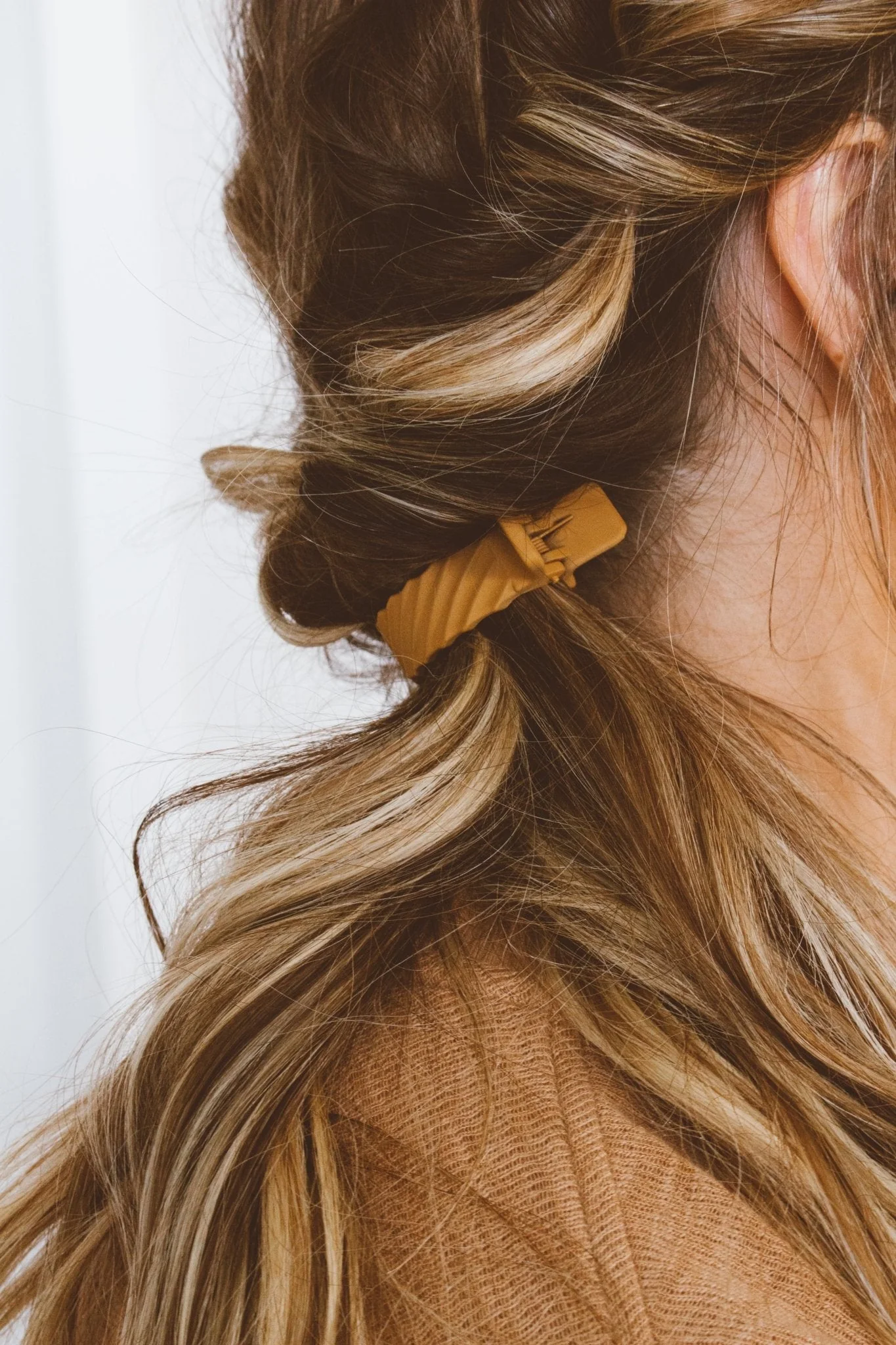 Ponytail Claw Clip - Image 24