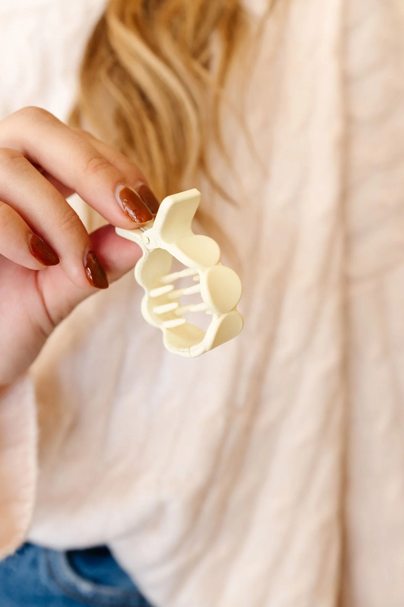 Ponytail Claw Clip - Image 9