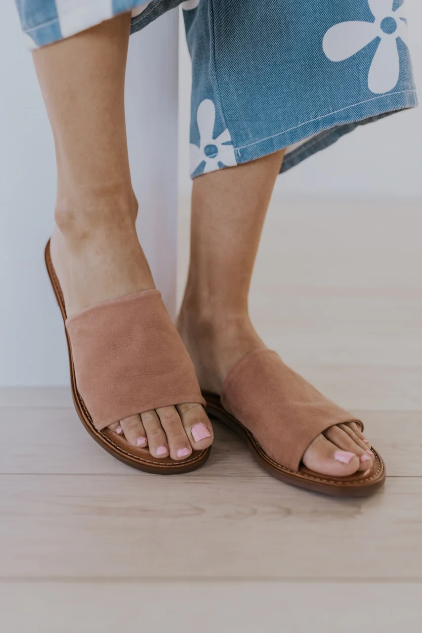ROOLEE Karamelo Sandal - Image 10