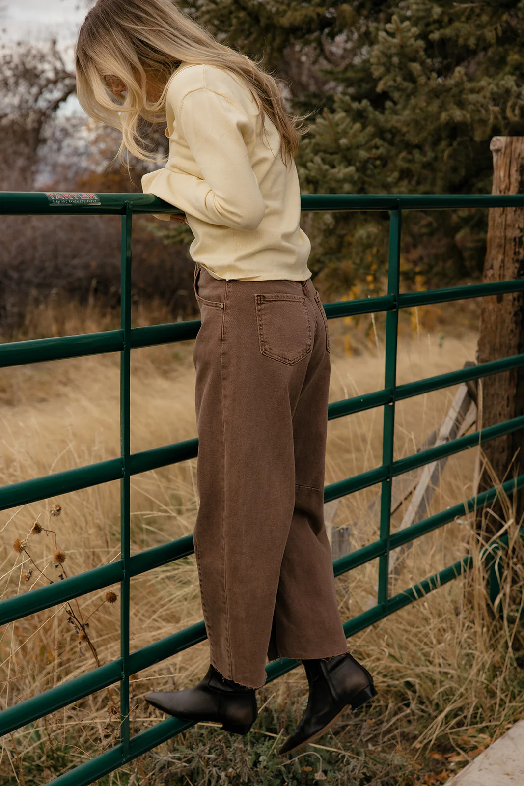 Rowan Barrel Jeans - Image 14
