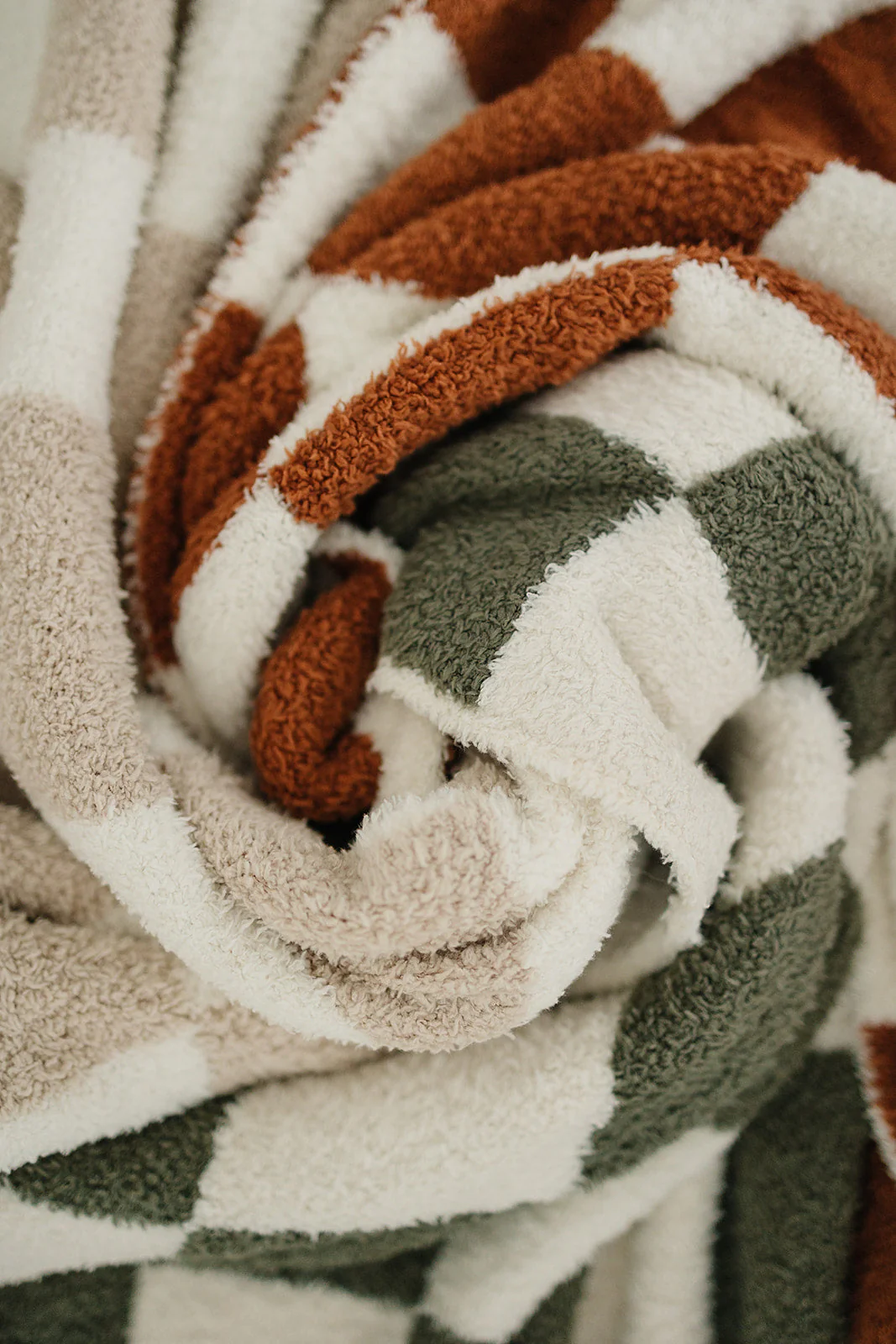 Rust Checkered Plush Blanket - Image 9