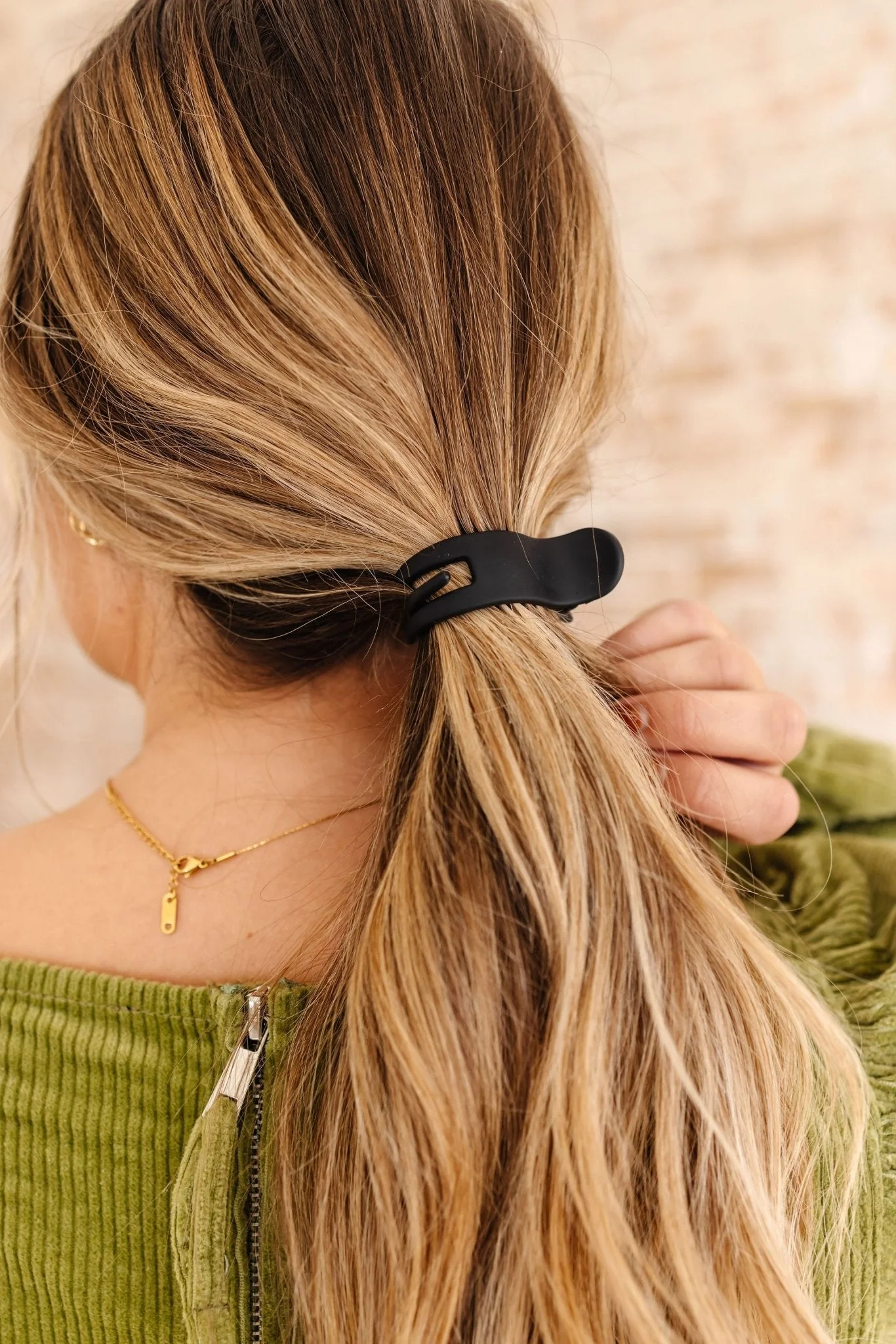 Skinny Ponytail Claw Clip - Image 11