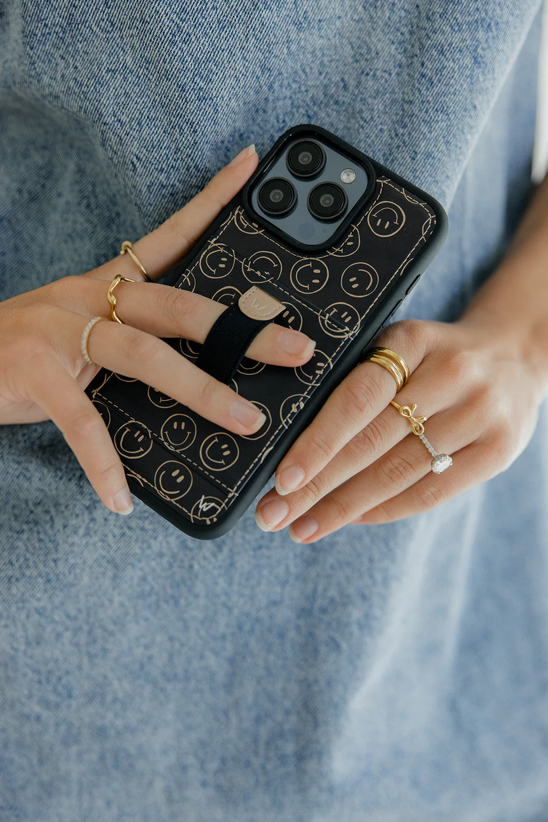 Smile Squad Loop Case - Image 4