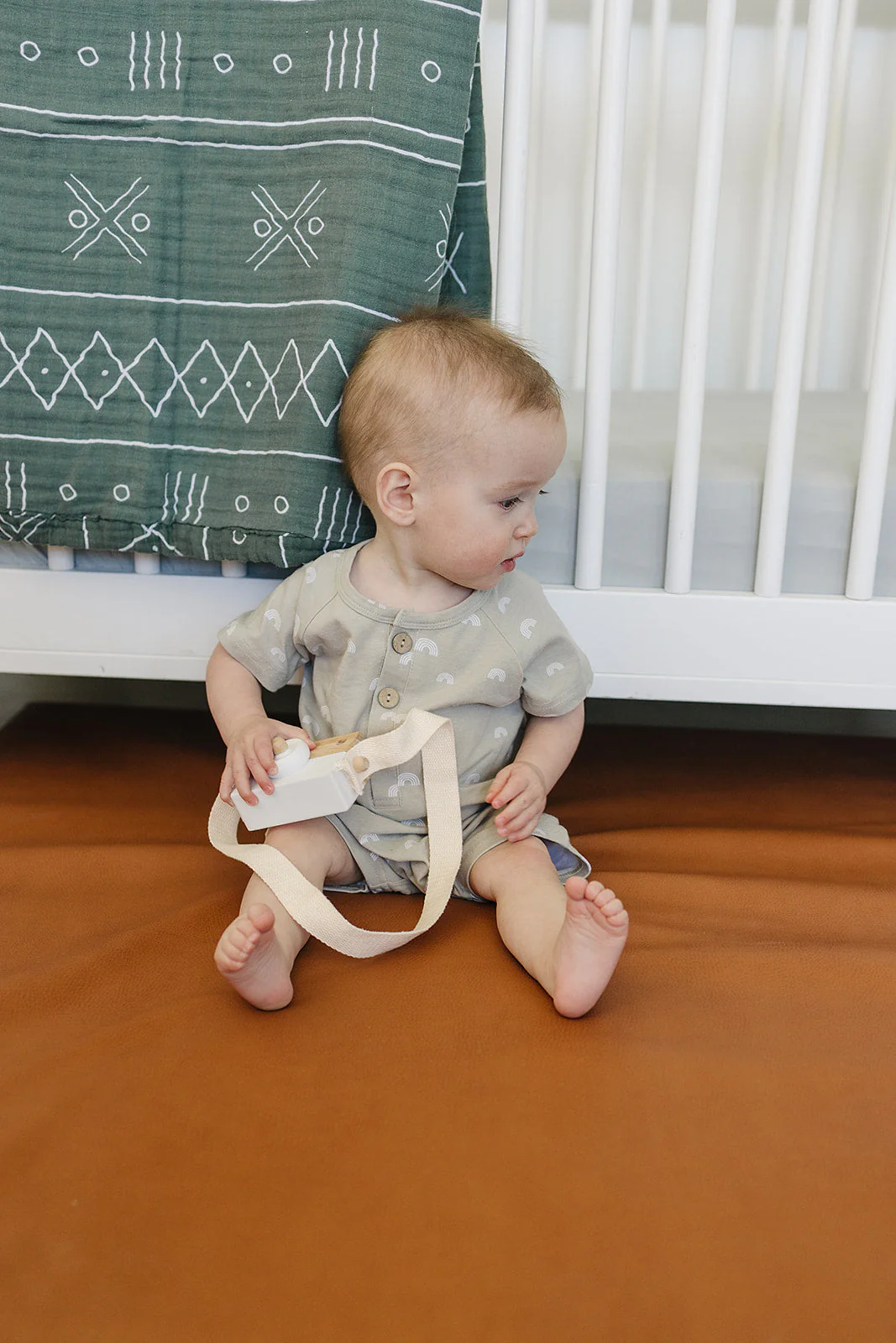 Stone Bamboo Stretch Crib Sheet - Image 4