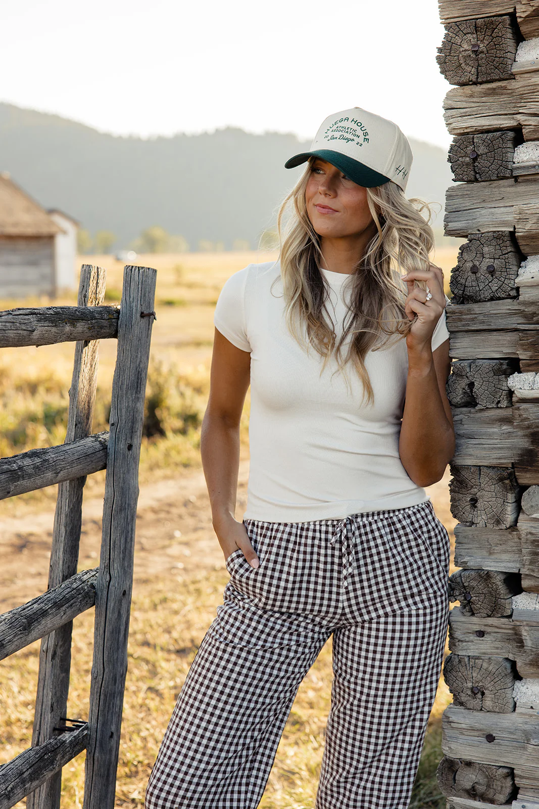 The Arlet Basic Tee - Image 10