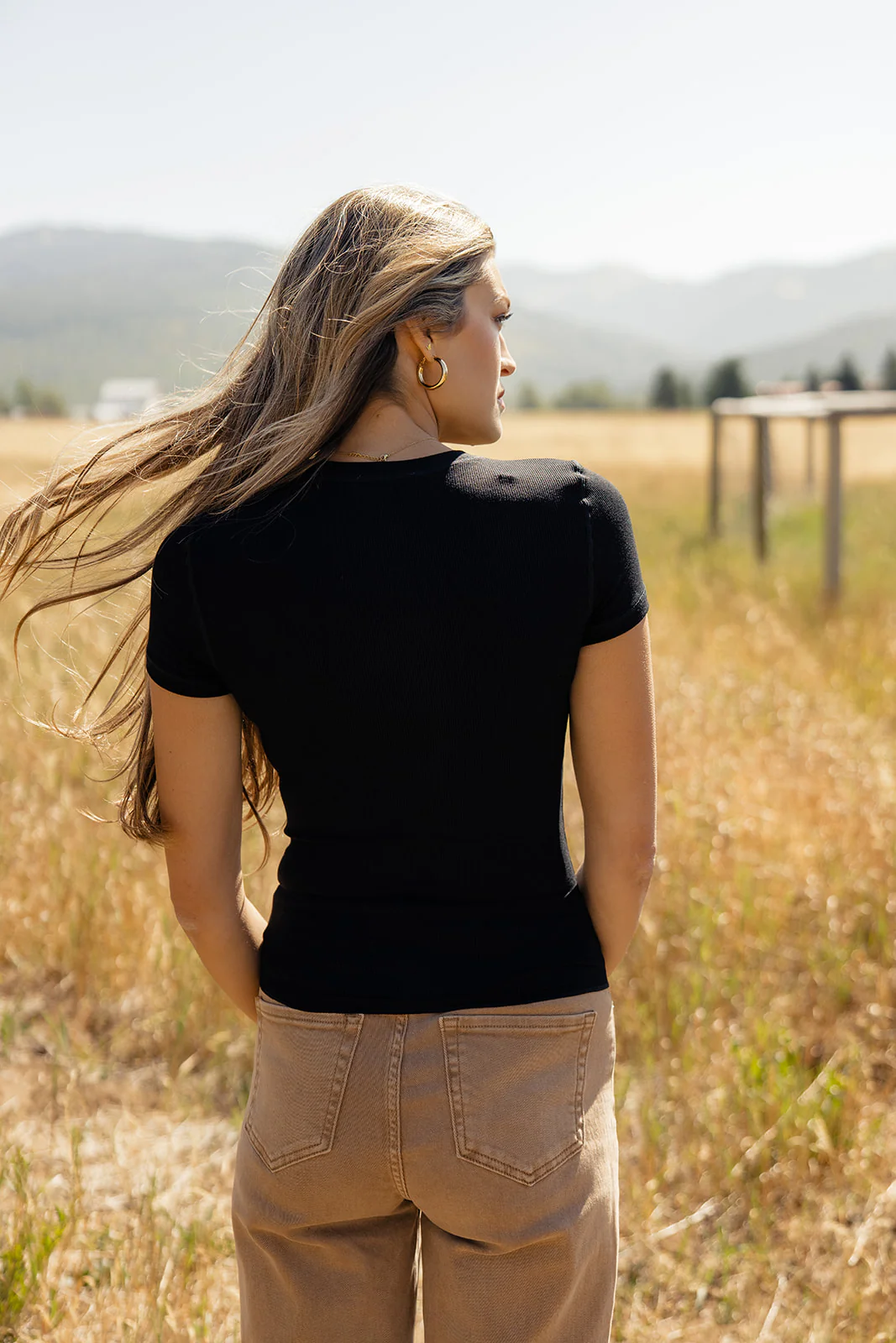 The Arlet Basic Tee - Image 14