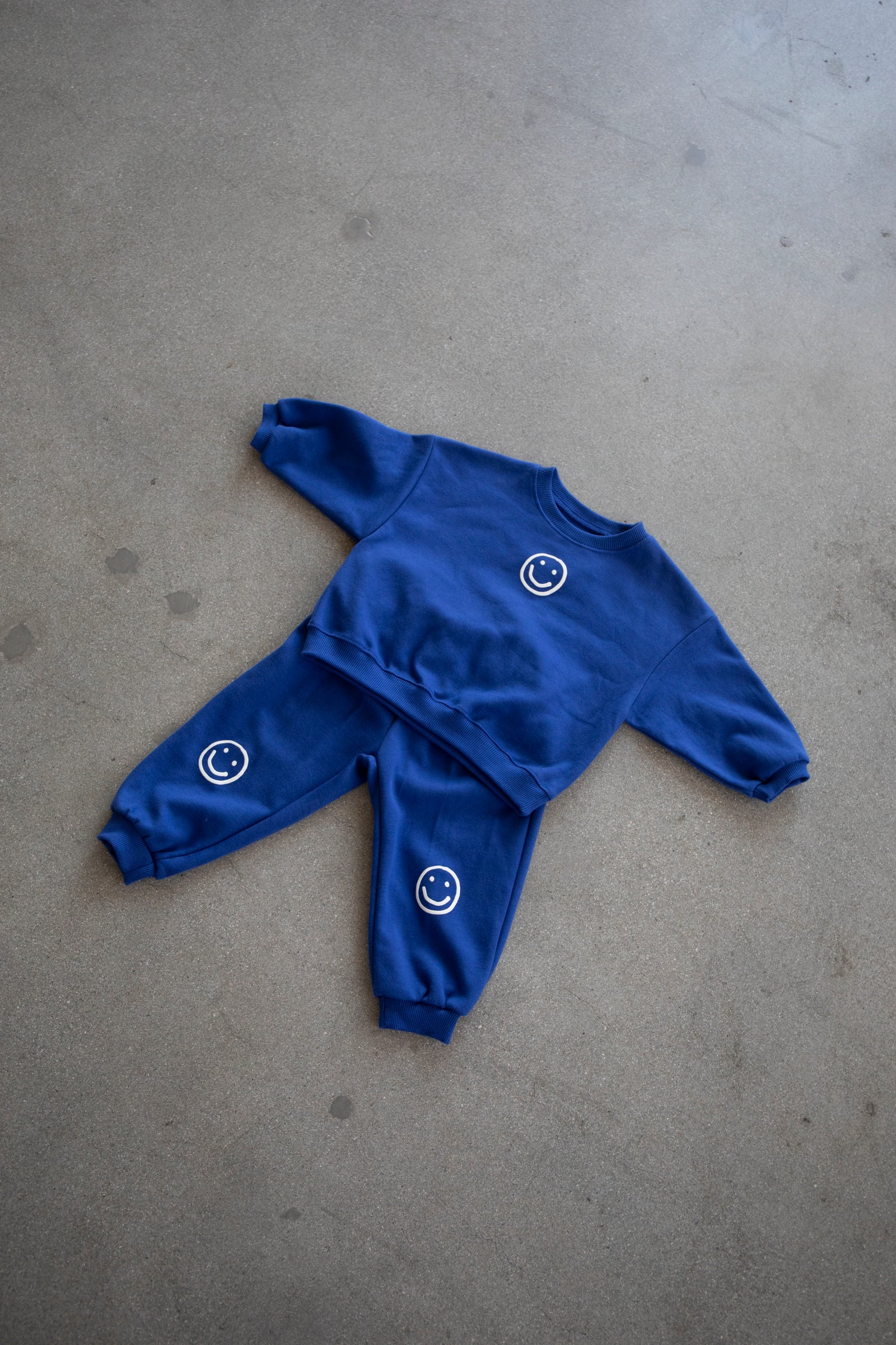 The Smiley Sweat Set - Image 4