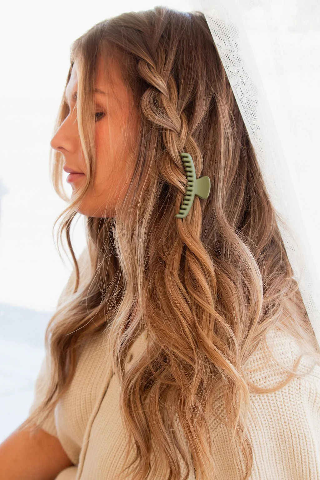 Thin Hair French Twist Claw Clip - Image 17