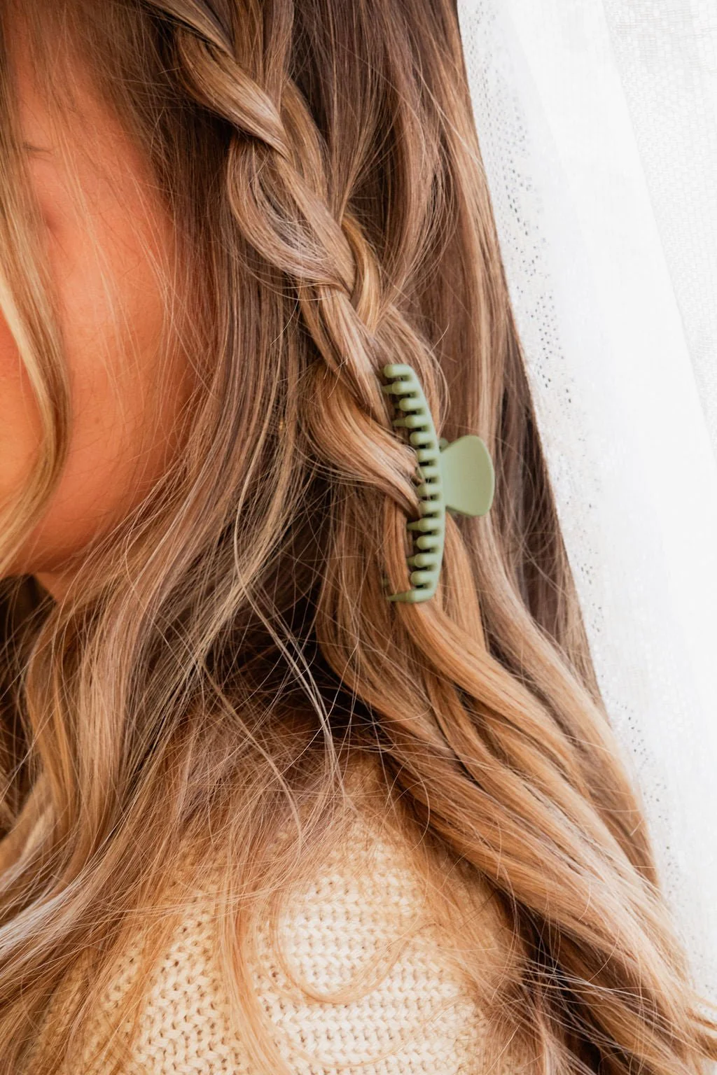 Thin Hair French Twist Claw Clip - Image 18