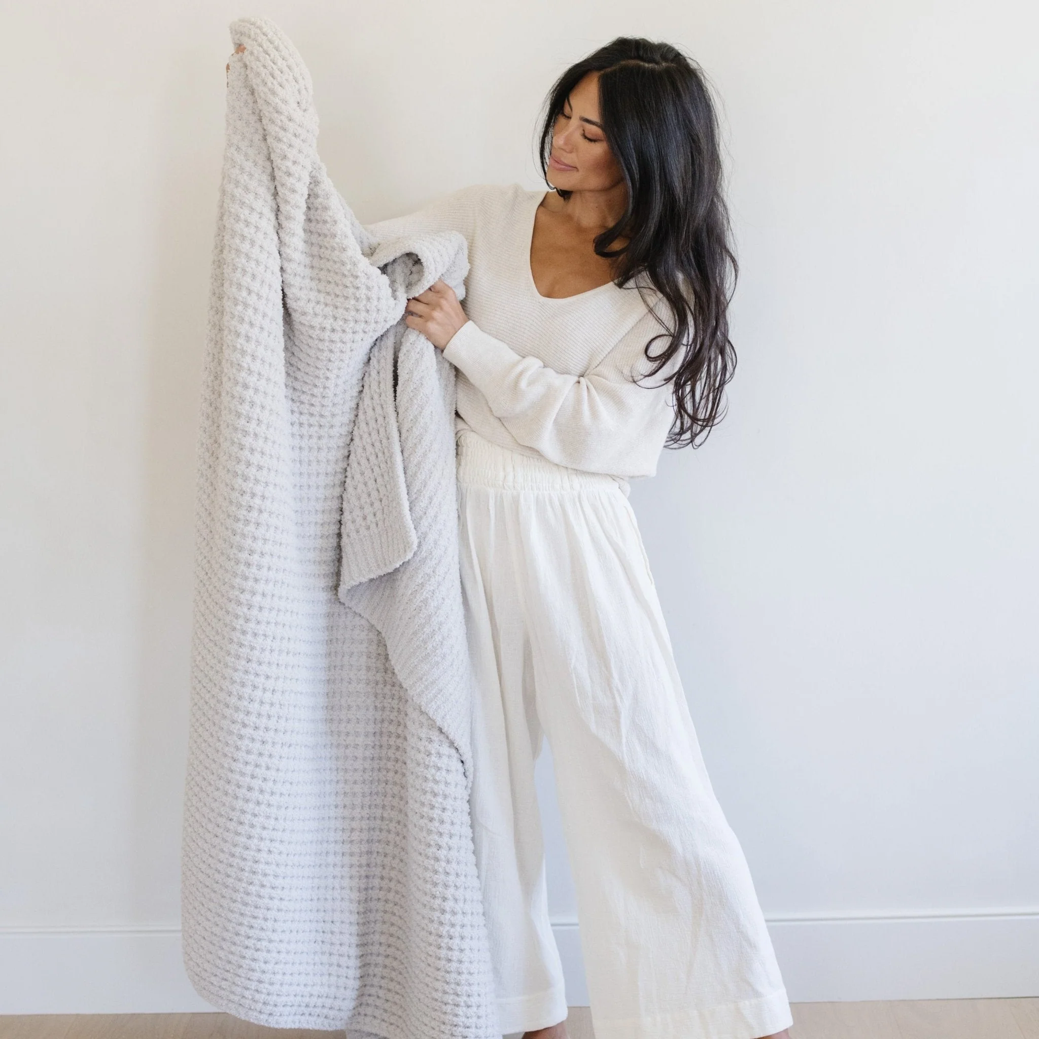 WAFFLE KNIT XL THROW BLANKETS - Image 10