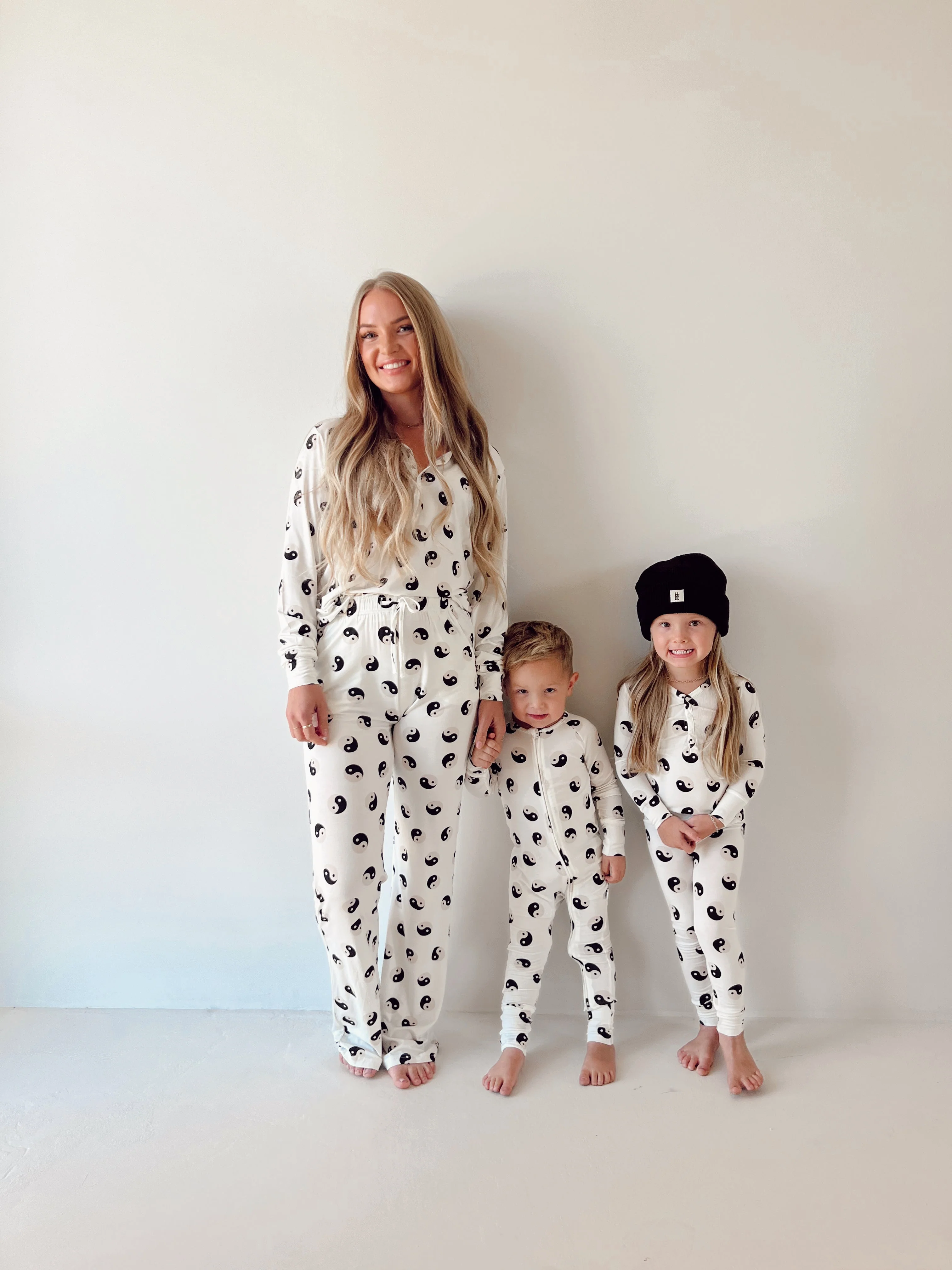 Women's Bamboo  Pajamas |  Black & White Yin Yang - Image 2
