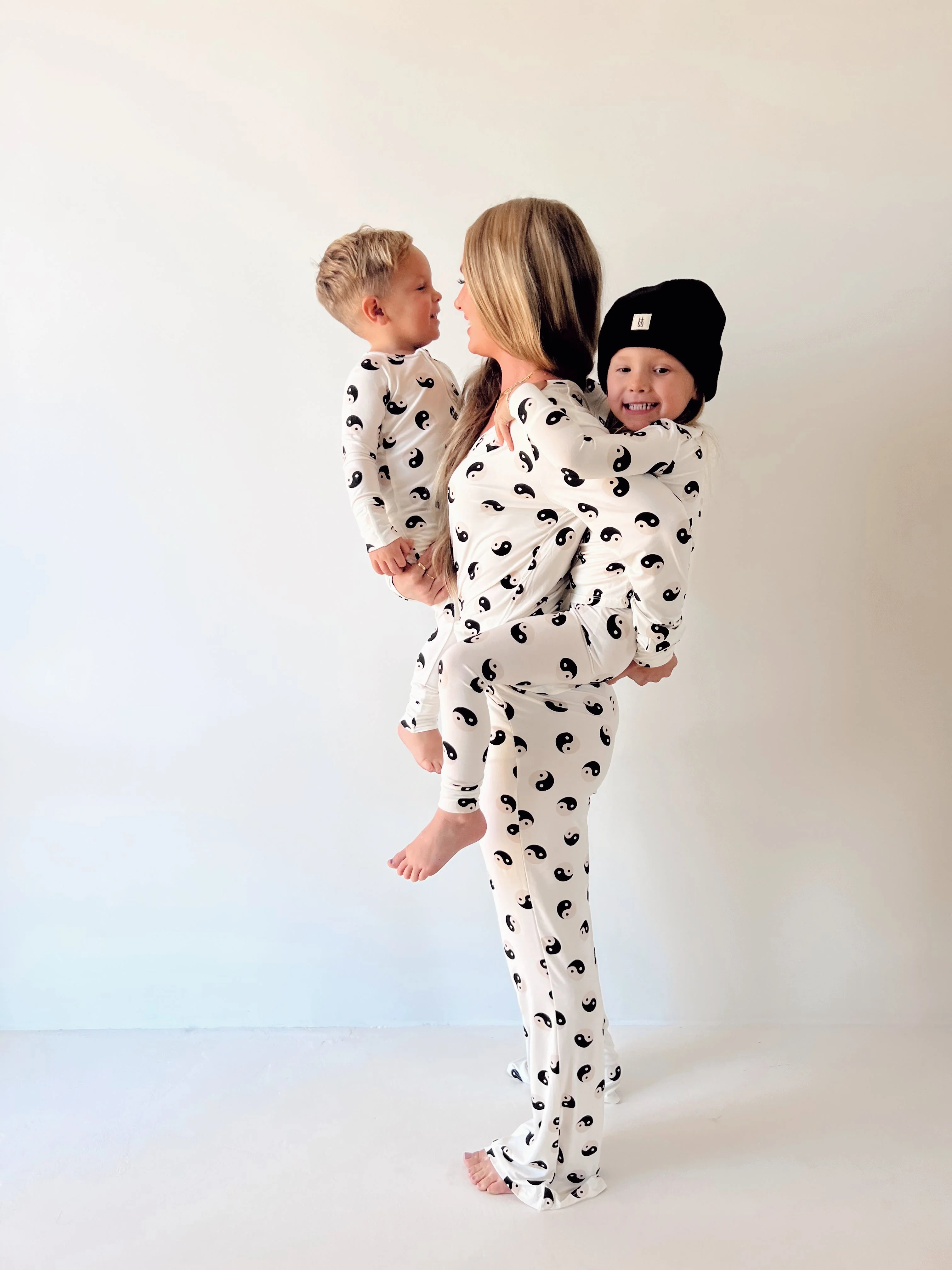 Women's Bamboo  Pajamas |  Black & White Yin Yang - Image 3