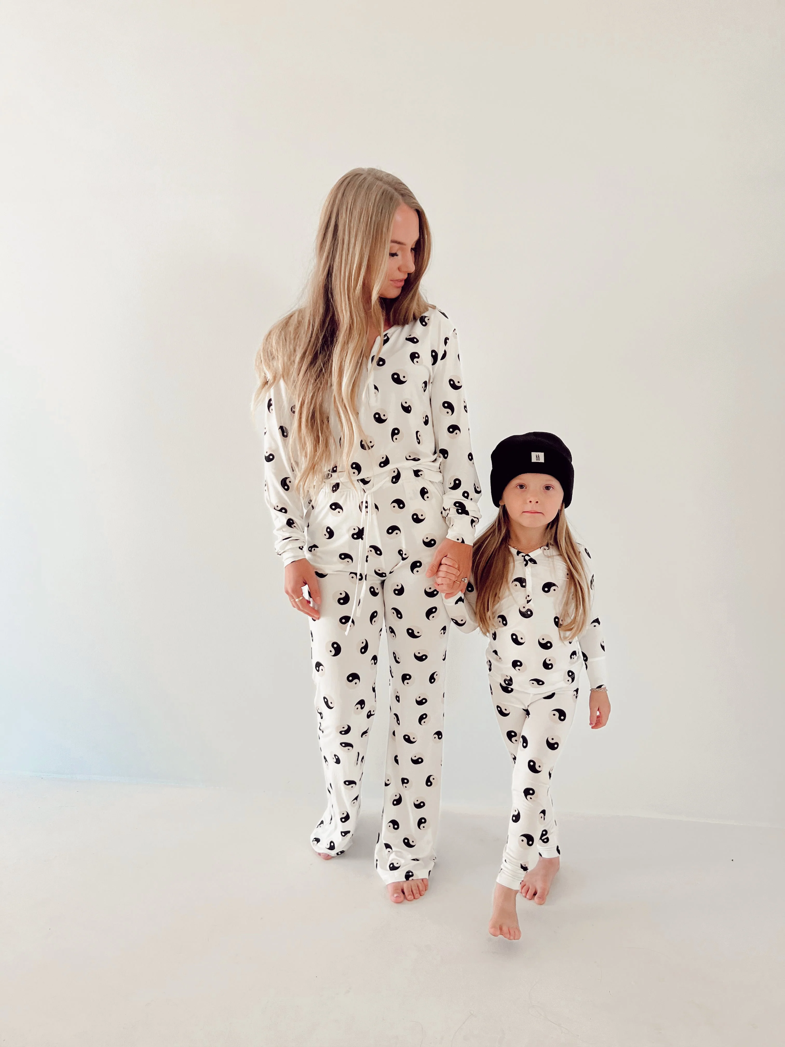 Women's Bamboo  Pajamas |  Black & White Yin Yang - Image 6